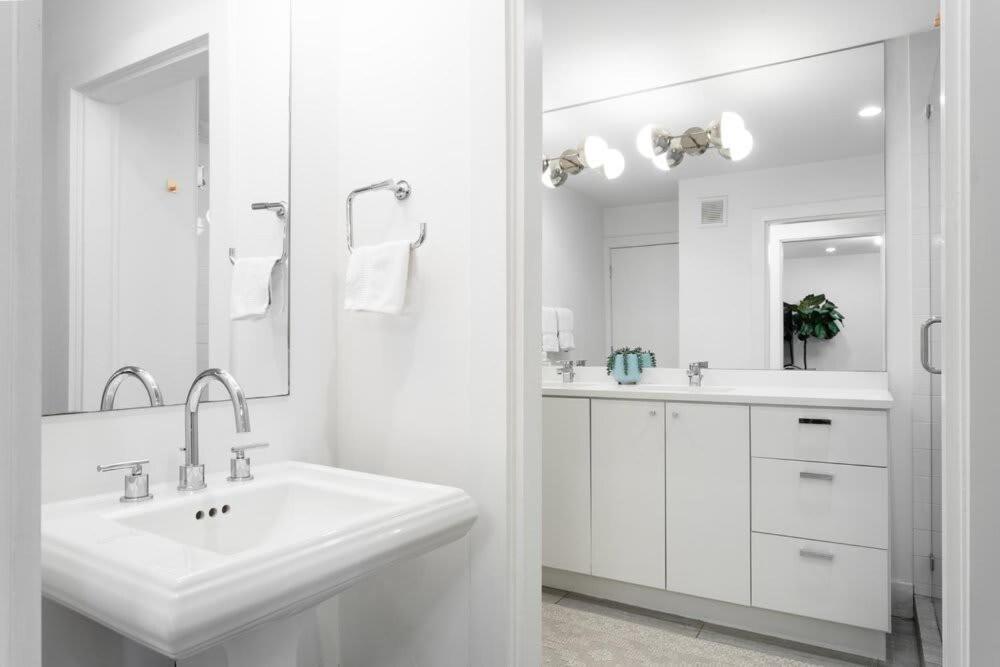 Chic Clarksville 2Br Condo Near Downtown Austin Exteriör bild